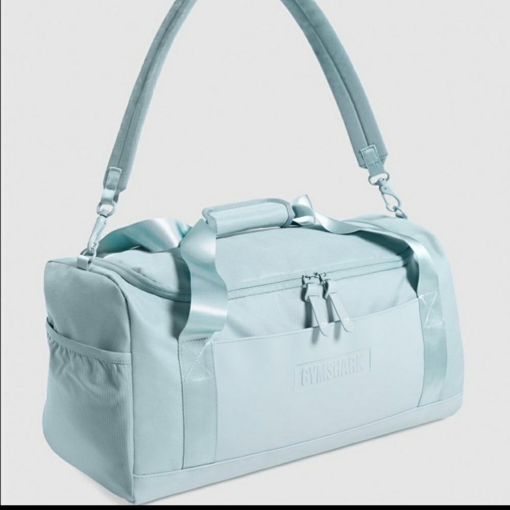 ISO THIS WASHED JADE GYMSHARK HOLDALL BAG